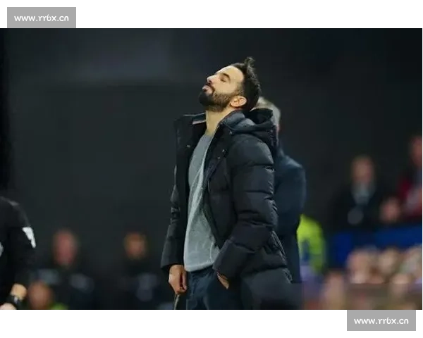 阿莫林祭出 500 万数据监控!曼联训练划水者当场 社死